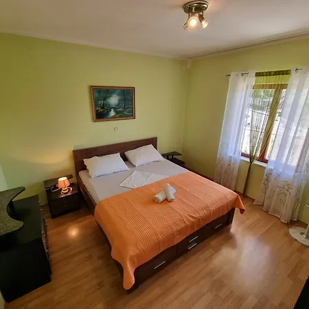Maca Apartment